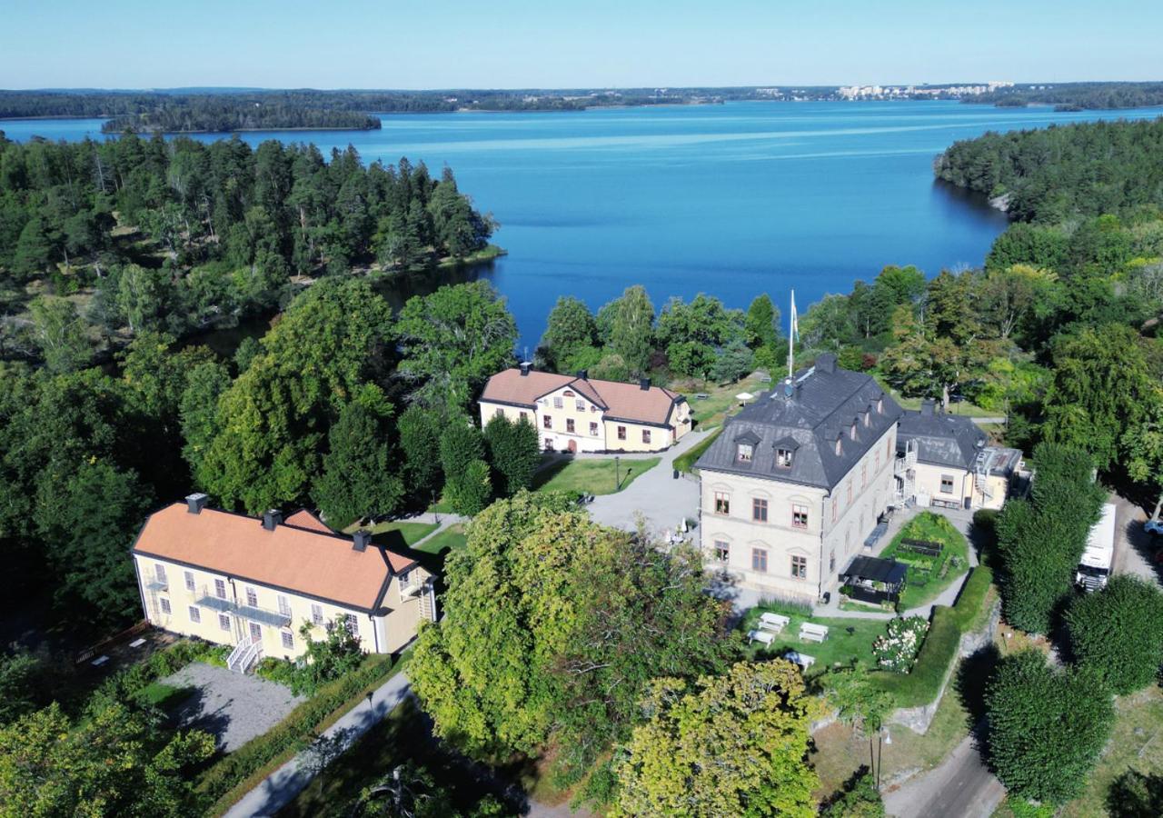Hotel Goervaelns Slott Jarfalla Esterno foto