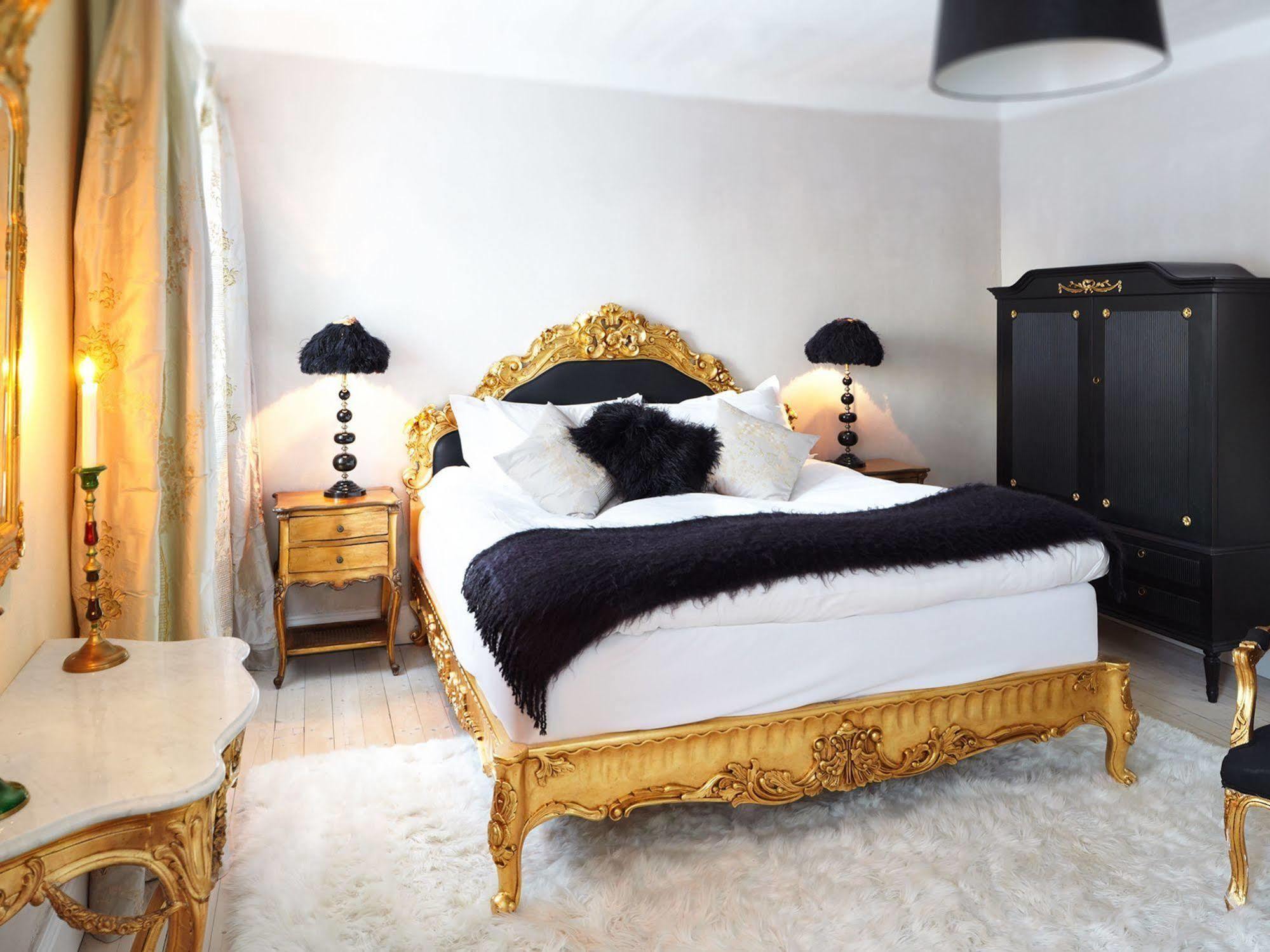 Hotel Goervaelns Slott Jarfalla Esterno foto